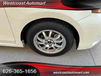 2016 Toyota Prius v Two   - Photo 19 - Pasadena, CA 91106