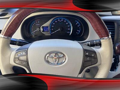2011 Toyota Sienna Limited 7-Passenger - Photo 9 - Pasadena, CA 91106