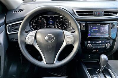 2016 Nissan Rogue SV   - Photo 5 - Rock Springs, WY 82901