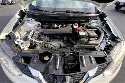 2016 Nissan Rogue SV   - Photo 9 - Rock Springs, WY 82901