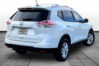 2016 Nissan Rogue SV   - Photo 2 - Rock Springs, WY 82901