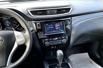 2016 Nissan Rogue SV   - Photo 6 - Rock Springs, WY 82901