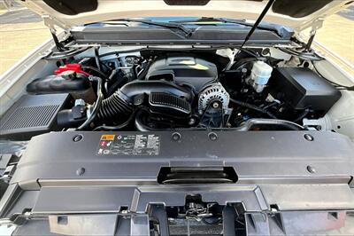 2012 GMC Yukon XL Denali   - Photo 9 - Rock Springs, WY 82901