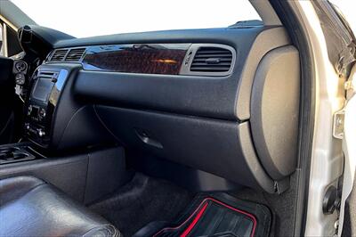 2012 GMC Yukon XL Denali   - Photo 16 - Rock Springs, WY 82901