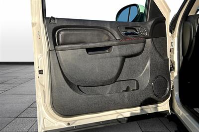 2012 GMC Yukon XL Denali   - Photo 18 - Rock Springs, WY 82901