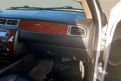 2014 Chevrolet Suburban LT   - Photo 16 - Rock Springs, WY 82901