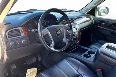 2014 Chevrolet Suburban LT   - Photo 13 - Rock Springs, WY 82901