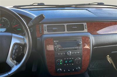 2014 Chevrolet Suburban LT   - Photo 6 - Rock Springs, WY 82901