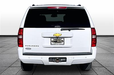 2014 Chevrolet Suburban LT   - Photo 4 - Rock Springs, WY 82901