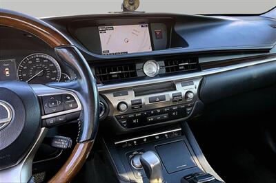 2016 Lexus ES 300h - Photo 6 - Rock Springs, WY 82901