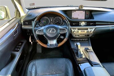 2016 Lexus ES 300h - Photo 5 - Rock Springs, WY 82901