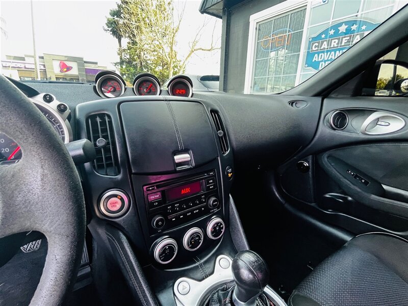 2016 Nissan 370Z TOURING photo