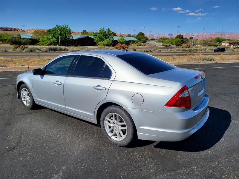 2011 Ford Fusion S photo