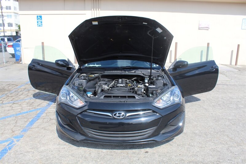 2013 Hyundai Genesis Coupe 2.0T photo