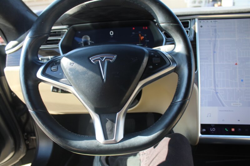 2016 Tesla Model S 75D photo