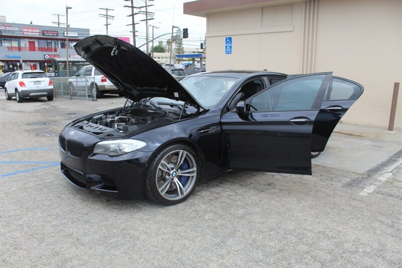 2013 BMW M5 photo