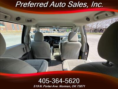2015 Toyota Sienna L 7-Passenger   - Photo 20 - Norman, OK 73071