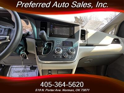2015 Toyota Sienna L 7-Passenger   - Photo 11 - Norman, OK 73071