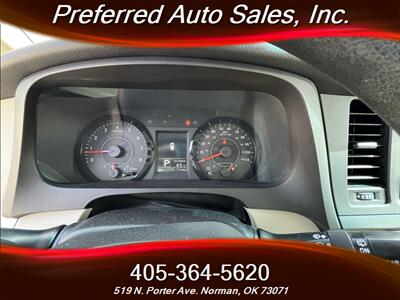 2015 Toyota Sienna L 7-Passenger   - Photo 9 - Norman, OK 73071