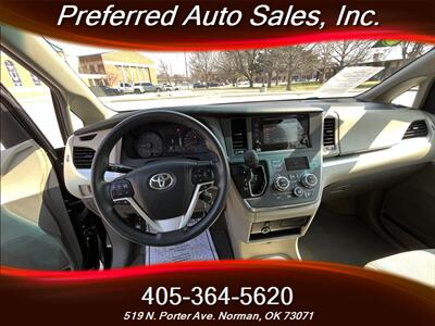 2015 Toyota Sienna L 7-Passenger   - Photo 7 - Norman, OK 73071