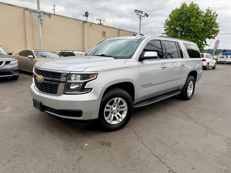 2017 Chevrolet Suburban LT  