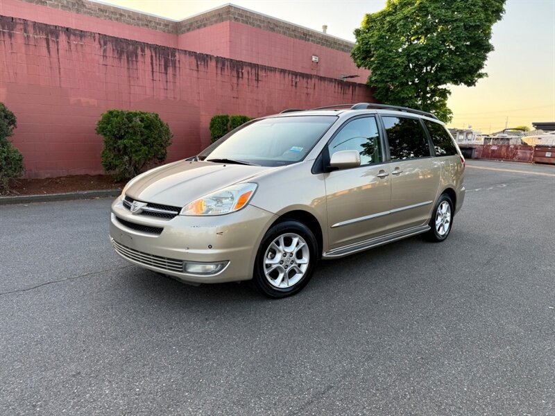 2004 Toyota Sienna XLE Limited