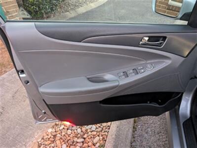 2015 Hyundai SONATA Hybrid   - Photo 7 - Knoxville, TN 37919
