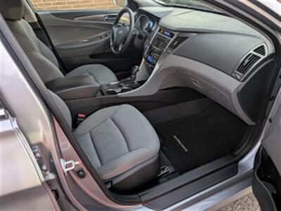 2015 Hyundai SONATA Hybrid   - Photo 14 - Knoxville, TN 37919