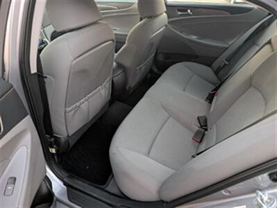 2015 Hyundai SONATA Hybrid   - Photo 18 - Knoxville, TN 37919