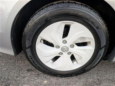 2015 Hyundai SONATA Hybrid   - Photo 6 - Knoxville, TN 37919