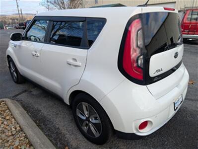 2017 Kia Soul EV EV Luxury   - Photo 3 - Knoxville, TN 37919