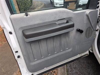 2014 Ford F-350 Super Duty XL  Utility Body - Photo 8 - Knoxville, TN 37919