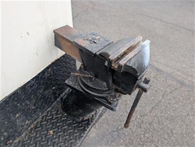 2014 Ford F-350 Super Duty XL  Utility Body - Photo 17 - Knoxville, TN 37919