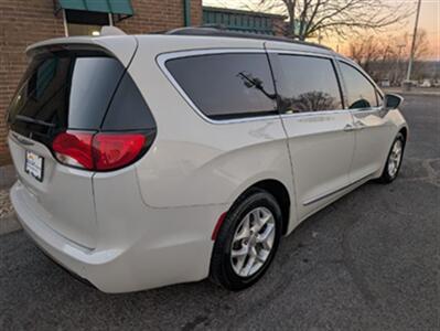 2017 Chrysler Pacifica Touring-L   - Photo 28 - Knoxville, TN 37919