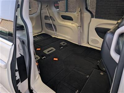 2017 Chrysler Pacifica Touring-L   - Photo 21 - Knoxville, TN 37919