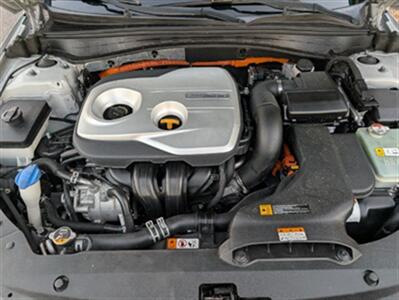 2017 Kia Optima Hybrid Premium - Photo 22 - Knoxville, TN 37919