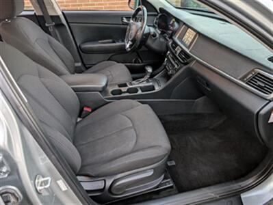 2017 Kia Optima Hybrid Premium - Photo 18 - Knoxville, TN 37919