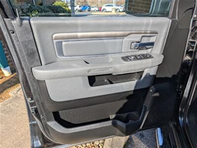 2019 RAM 1500 Classic Big Horn   - Photo 8 - Knoxville, TN 37919