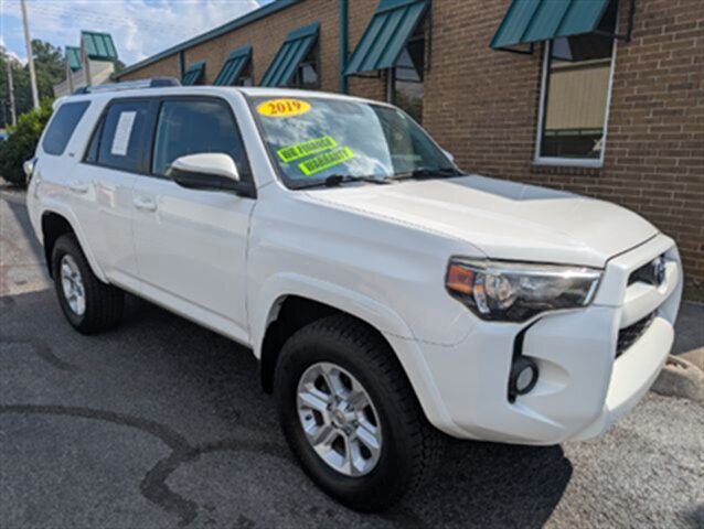 2019 Toyota 4Runner SR5   - Photo 1 - Knoxville, TN 37919