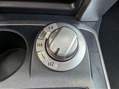 2019 Toyota 4Runner SR5 - Photo 18 - Knoxville, TN 37919