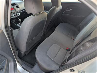 2013 Kia Rio 5-Door LX   - Photo 18 - Knoxville, TN 37919