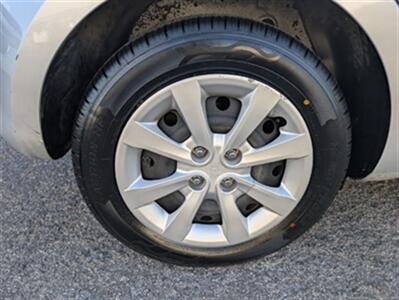 2013 Kia Rio 5-Door LX   - Photo 6 - Knoxville, TN 37919