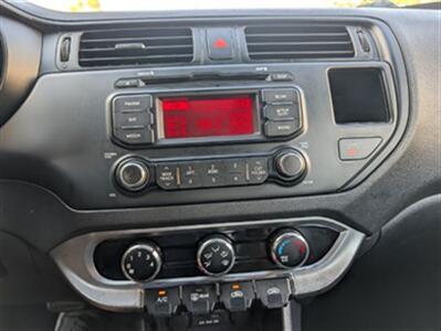 2013 Kia Rio 5-Door LX   - Photo 12 - Knoxville, TN 37919