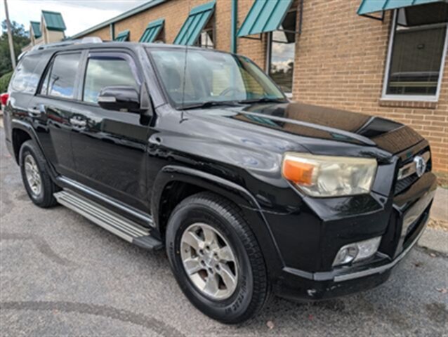 2012 Toyota 4Runner SR5   - Photo 1 - Knoxville, TN 37919