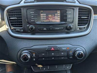 2016 Kia Sorento LX - Photo 12 - Knoxville, TN 37919