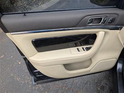 2013 Lincoln MKS - Photo 7 - Knoxville, TN 37919