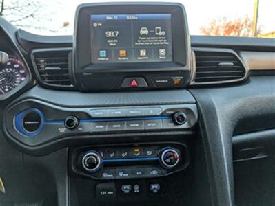 2020 Hyundai Veloster 2.0L - Photo 11 - Knoxville, TN 37919