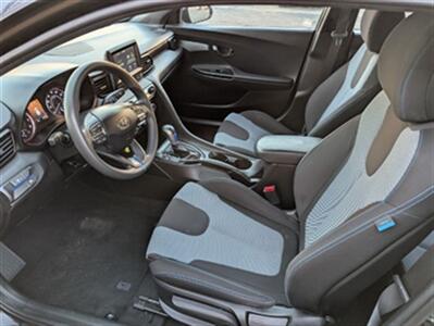 2020 Hyundai Veloster 2.0L - Photo 8 - Knoxville, TN 37919