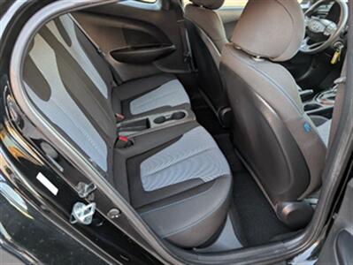 2020 Hyundai Veloster 2.0L - Photo 22 - Knoxville, TN 37919