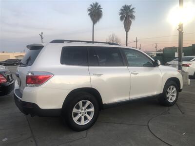 2013 Toyota Highlander   - Photo 2 - Ontario, CA 91762